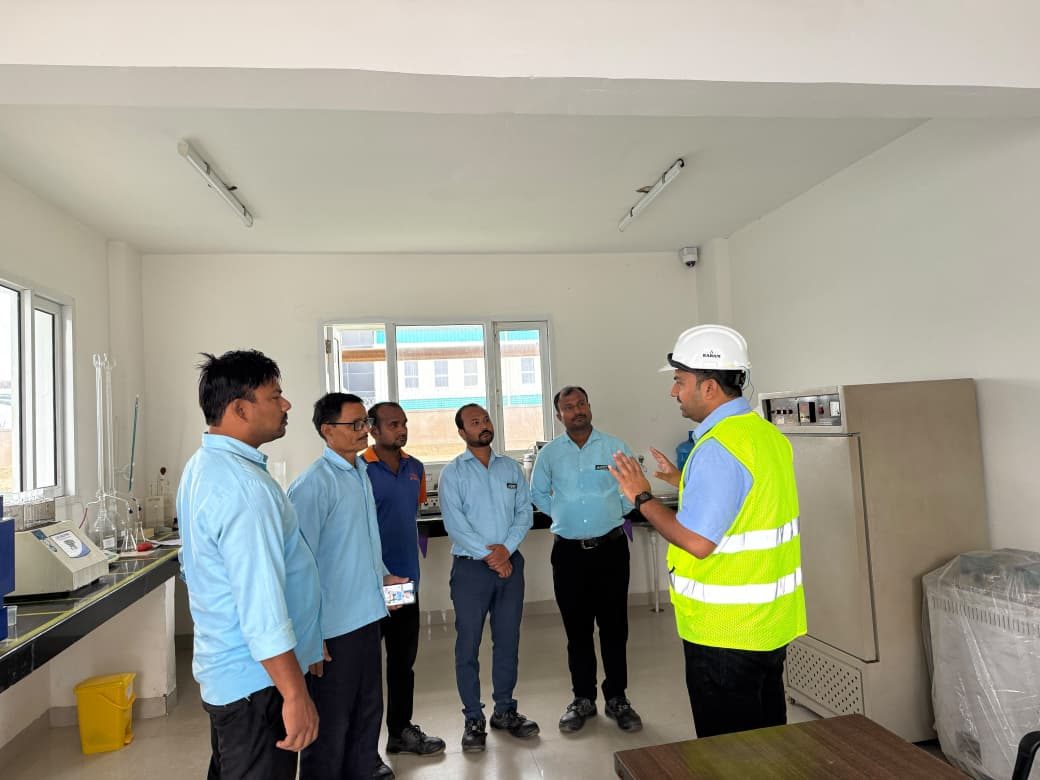 AEEC consultant briefing the O&M team at VBL Naini plant