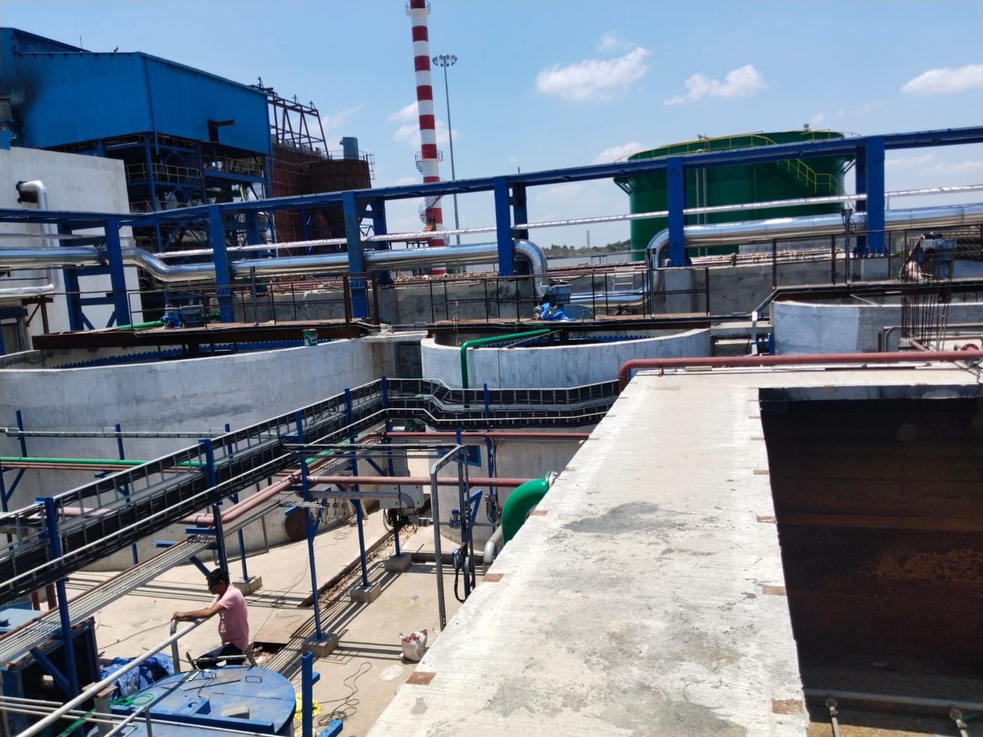 Overhead Pipe Rack Walkway